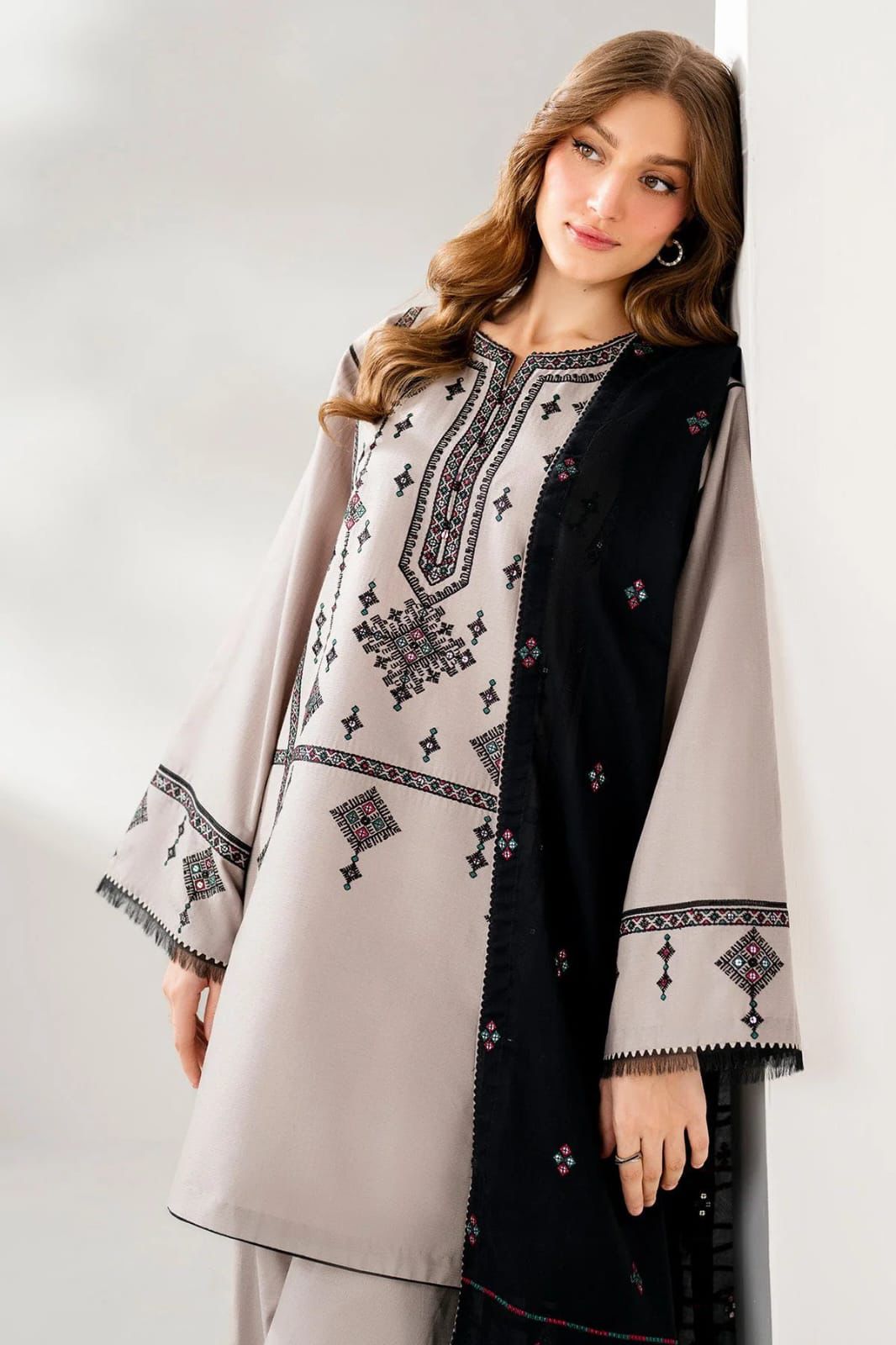 JAZMIN- 3PC LAWN  EMBROIDERED SHIRT WITH BAMBER CHIFFON EMBROIDERED DUPATTA AND TROUSER-DPC-3643