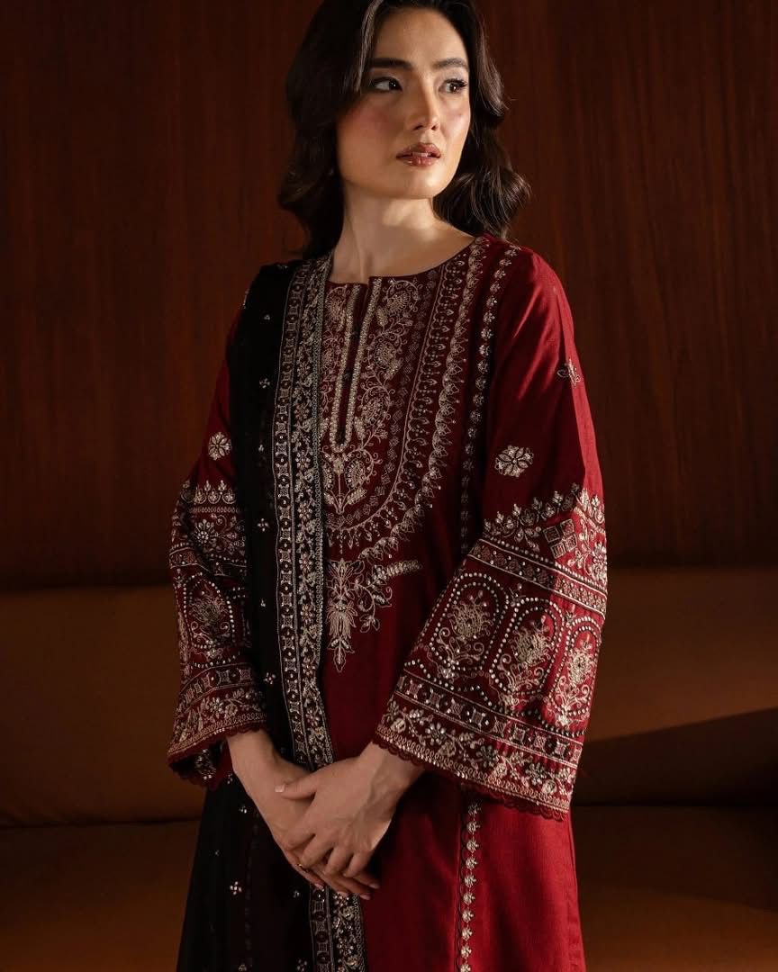 BATIK- 3PC LAWN EMBROIDERED SHIRT WITH CHIFFON EMB DUPATTA AND TROUSER-DPC-4059