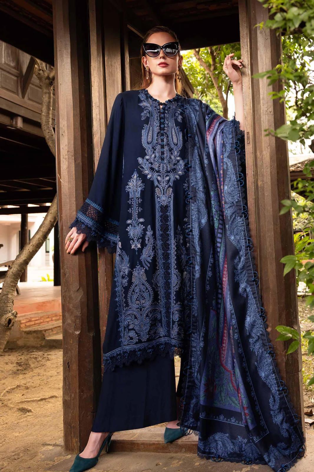 MARIA B- 3PC LAWN EMBROIDERED SHIRT WITH SLUB MUNAAR DUPATTA AND TROUSER-DPC-3563