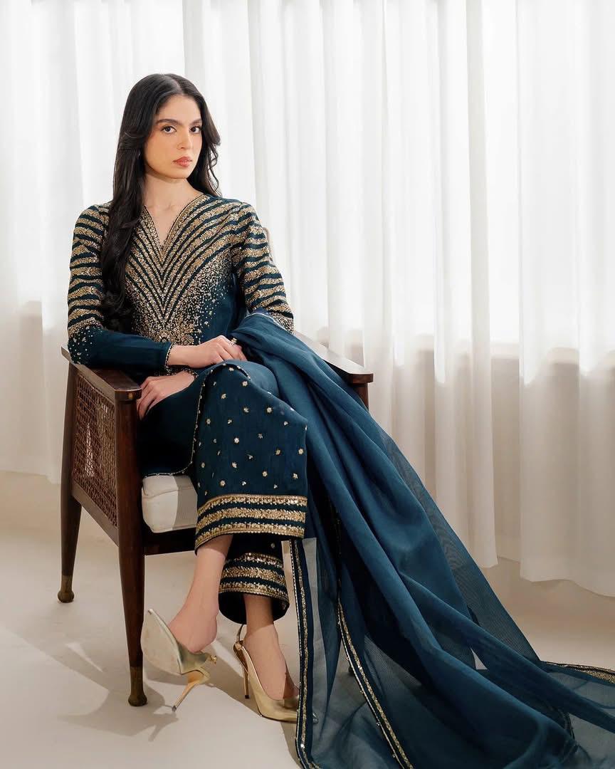 JAZMIN- 3PC LAWN EMBROIDERED SHIRT WITH CHIFFON EMBRIODERED DUPATTA AND EMB TROUSER-DPC-3289