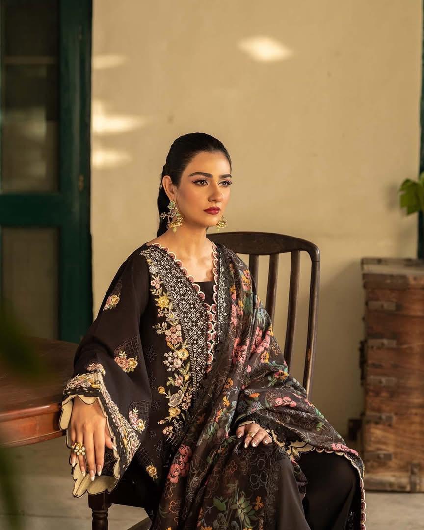 HUSSAIN REHAR-3PC LAWN EMBROIDERED SHIRT WITH CHIFFON PRINTED DUPATTA AND TROUSER-DPC-4702