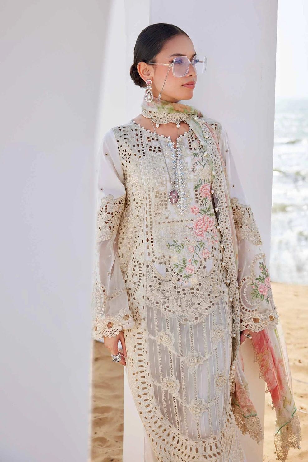 ‎MARIA.B-3PC LAWN CHIKANKARI EMBROIDERED SHIRT WITH KHADDI NET EMB DUPATTA AND TROUSER -DPC-4562