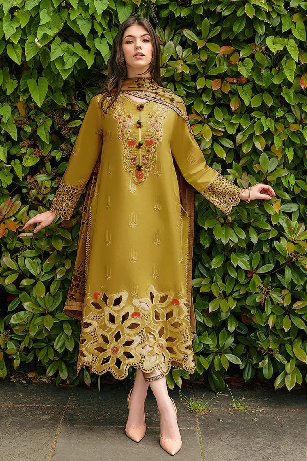 ‎‎‎‎‎MUSHQ- 3PC LAWN EMBROIDERED SHIRT WITH SLUB MUNNAR PRINTED DUPATTA AND TROUSER-DPC-3783