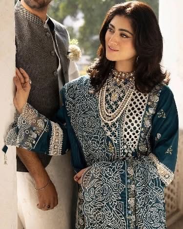 MAHNUR- 3PC LAWN HEAVY EMBROIDERED SHIRT WITH KHADDI NET EMBROIDERED DUPATTA AND TROUSER-DPC-3643