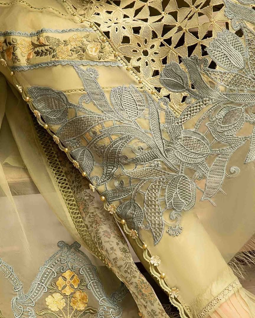 ‎‎‎‎‎‎‎‎MARIA.B-3PC LAWN EMBROIDERED SHIRT WITH EMBROIDERED ORGANZA DAMAN CHIFFON PRINTED EMB DUPATTA AND EMB TROUSER-DPC-4606