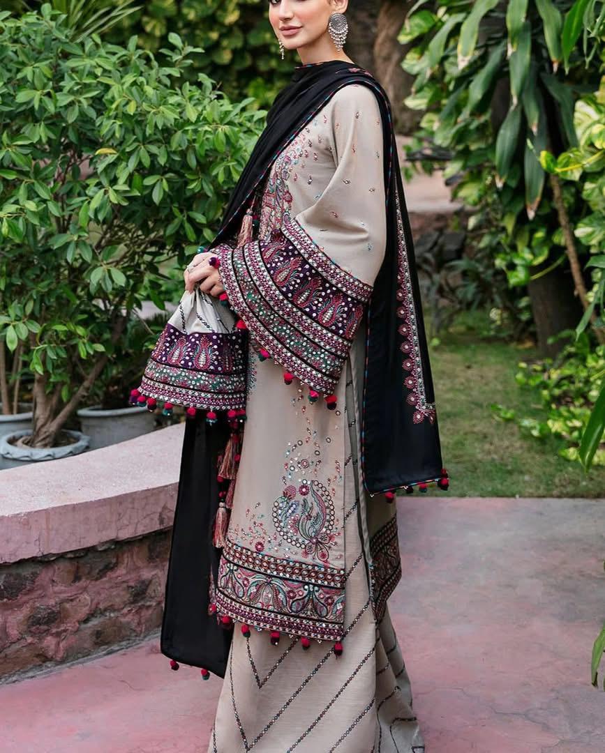 JAZMIN- 3PC LAWN EMBROIDERED SHIRT WITH BAMBER CHIFFON EMB DUPATTA AND TROUSER-DPC-4227