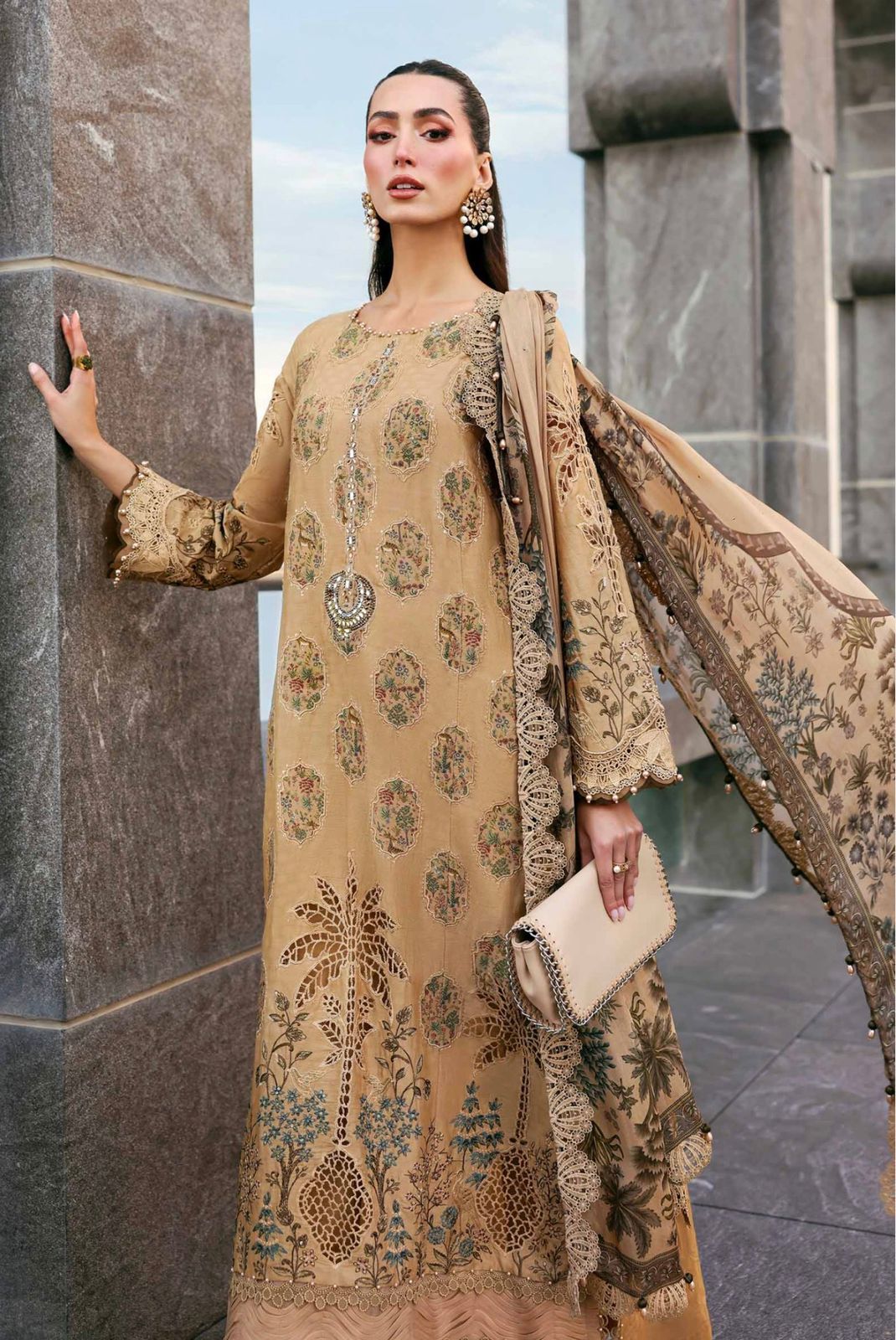 ‎‎‎‎‎‎‎‎‎‎‎‎‎‎‎‎‎‎‎‎‎‎‎MARIA B- 3PC LAWN HEAVY EMBROIDERED SHIRT WITH PRINTED CHIFFON  DUPATTA AND TROUSER-DPC-4177