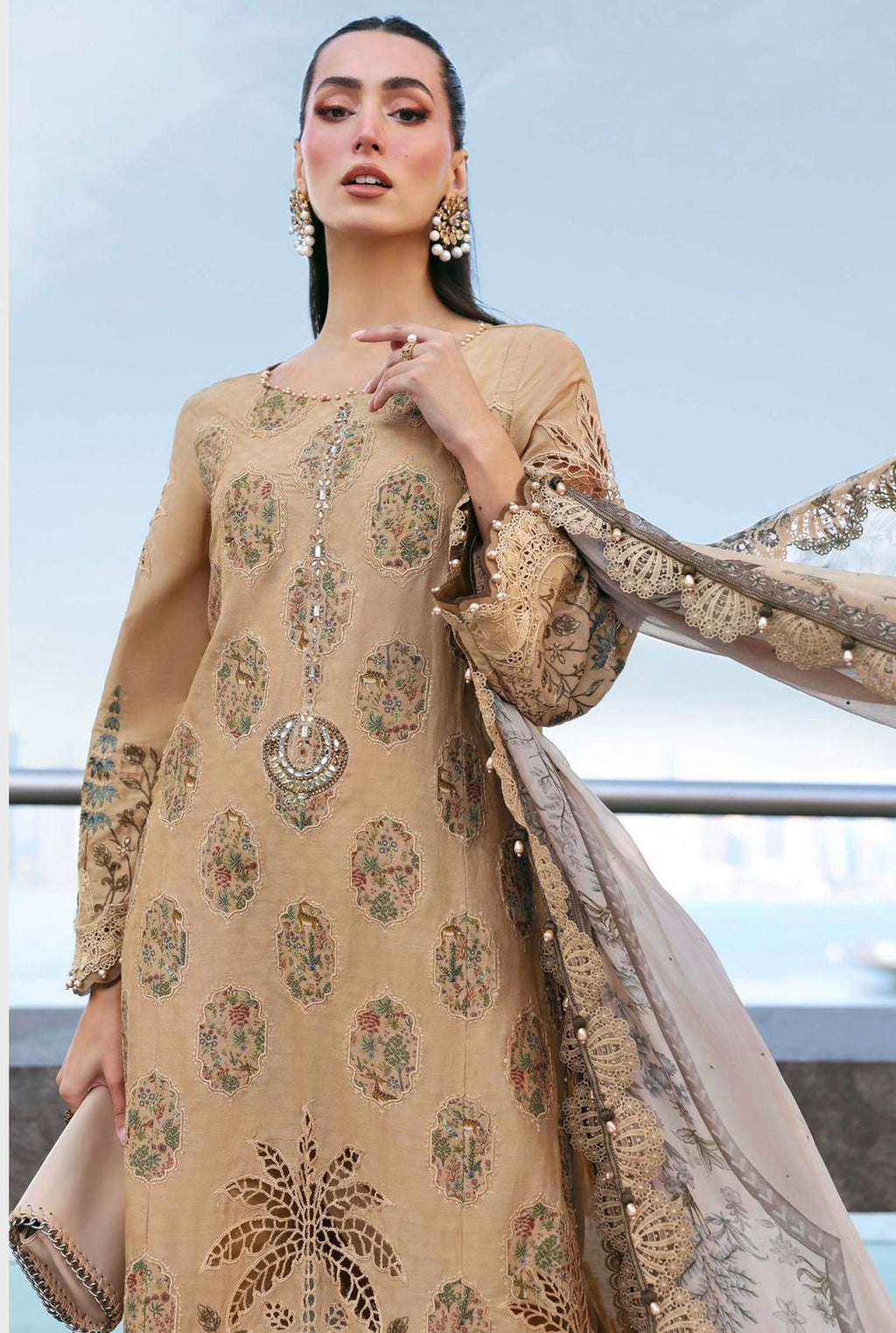 ‎‎‎‎‎‎‎‎‎‎‎‎‎‎‎‎‎‎‎‎‎‎‎MARIA B- 3PC LAWN HEAVY EMBROIDERED SHIRT WITH PRINTED CHIFFON  DUPATTA AND TROUSER-DPC-4177