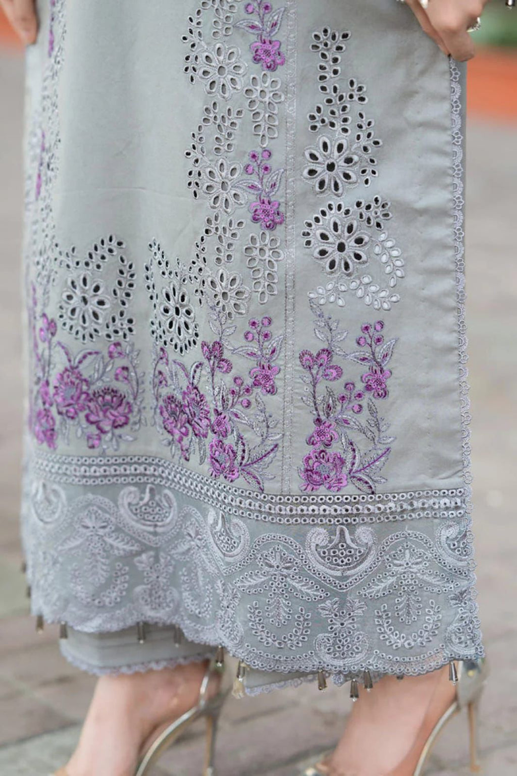 LIBAAS- 3PC CHIKANKARI LAWN EMBROIDERED SHIRT WITH CHIFFON EMBROIDERED DUPATTA AND TROUSER-DPC-3471