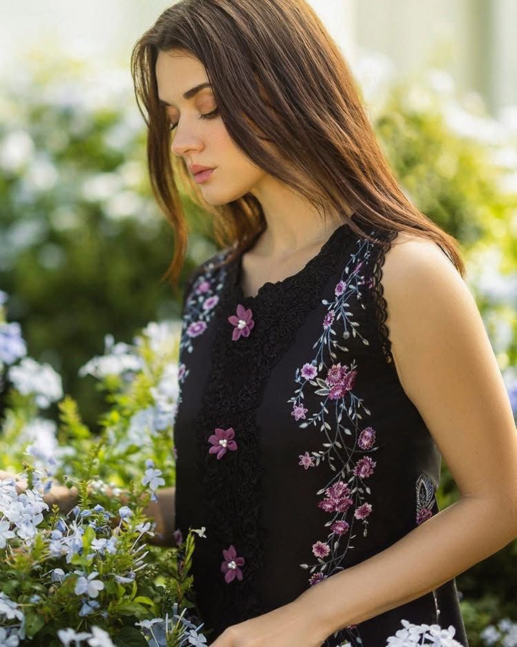 MUSHQ-3PC LAWN EMBROIDERED SHIRT WITH CHIFFON PRINTED DUPATTA & TROUSER-DPC-4632