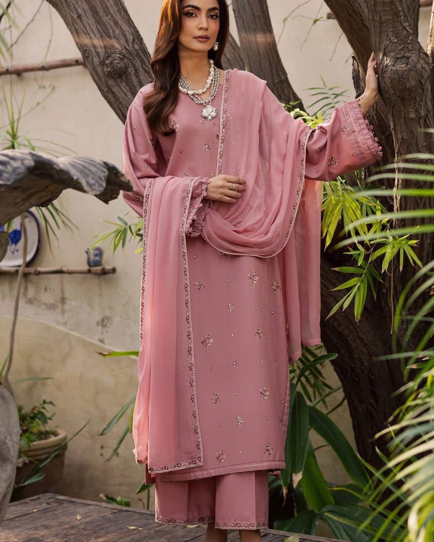 BATIK-3PC LAWN EMBROIDERED SHIRT WITH CHIFFON EMBROIDERED DUPATTA AND TROUSER-DPC-4755